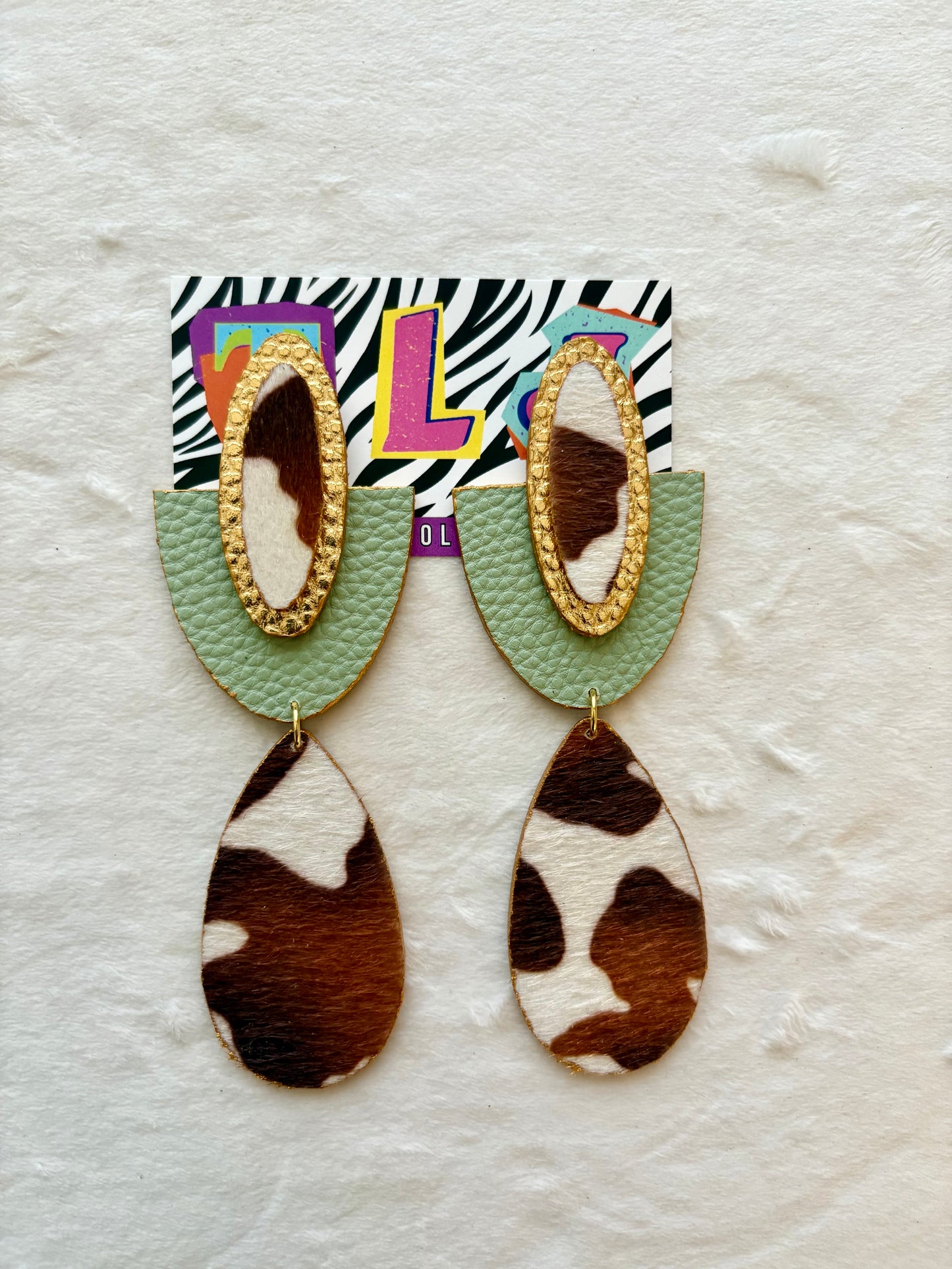 Jakira Dangle Earrings