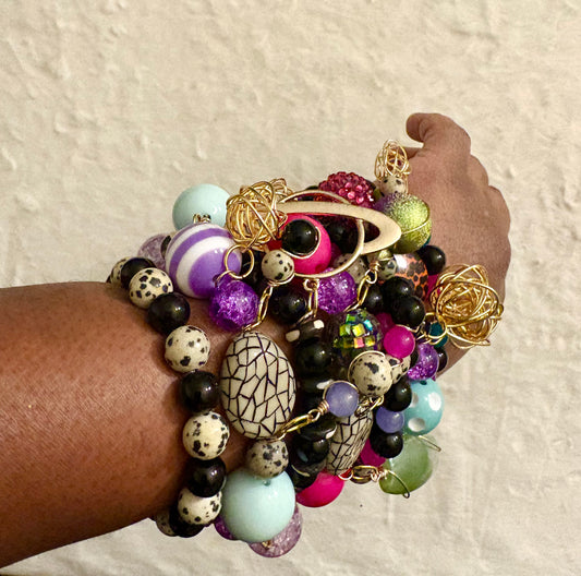 Nova Bracelet Stack of 8 |Size 7.75 Inch Stretch Bracelets