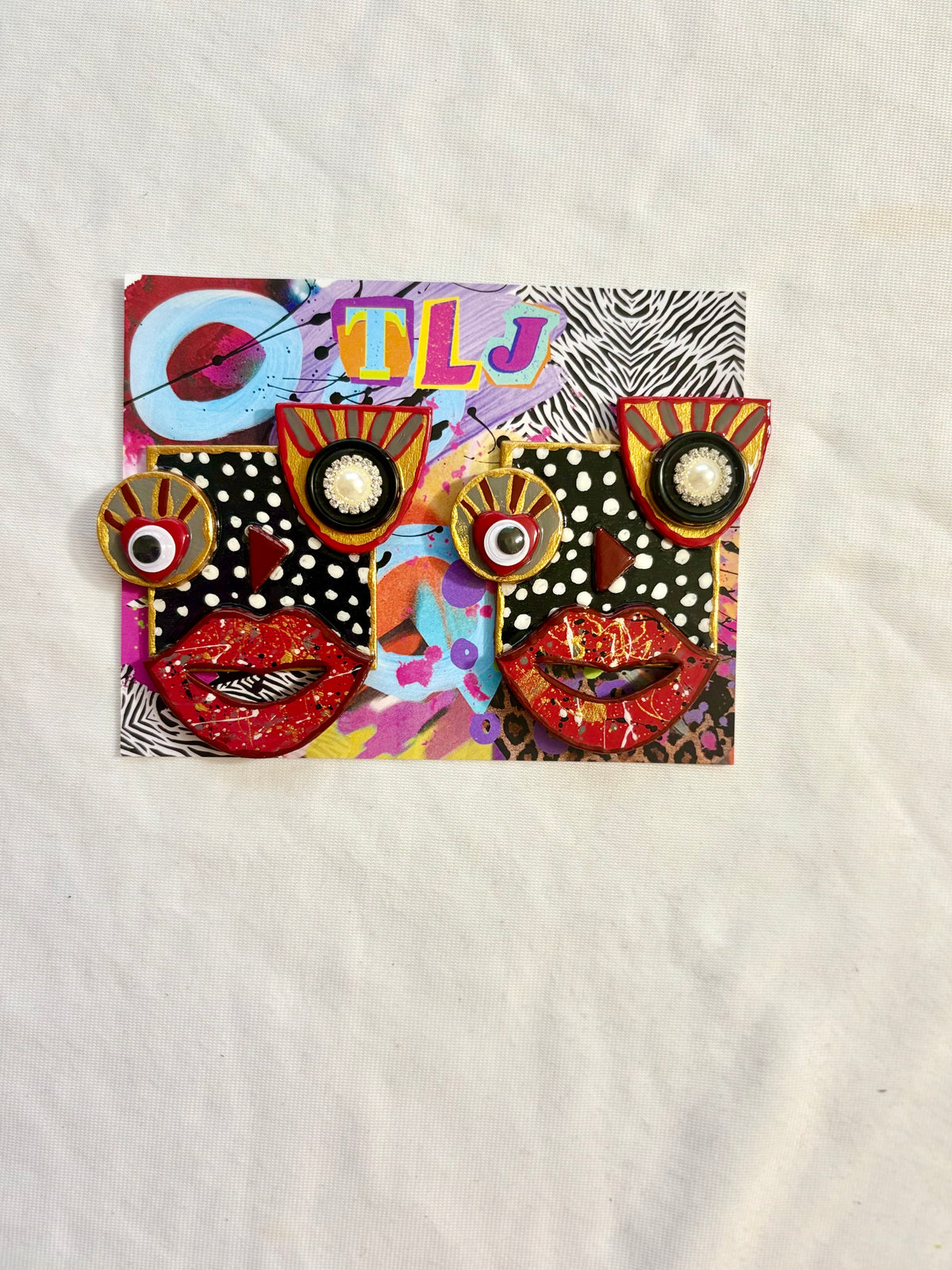 Classic Shecasso Stud Earrings